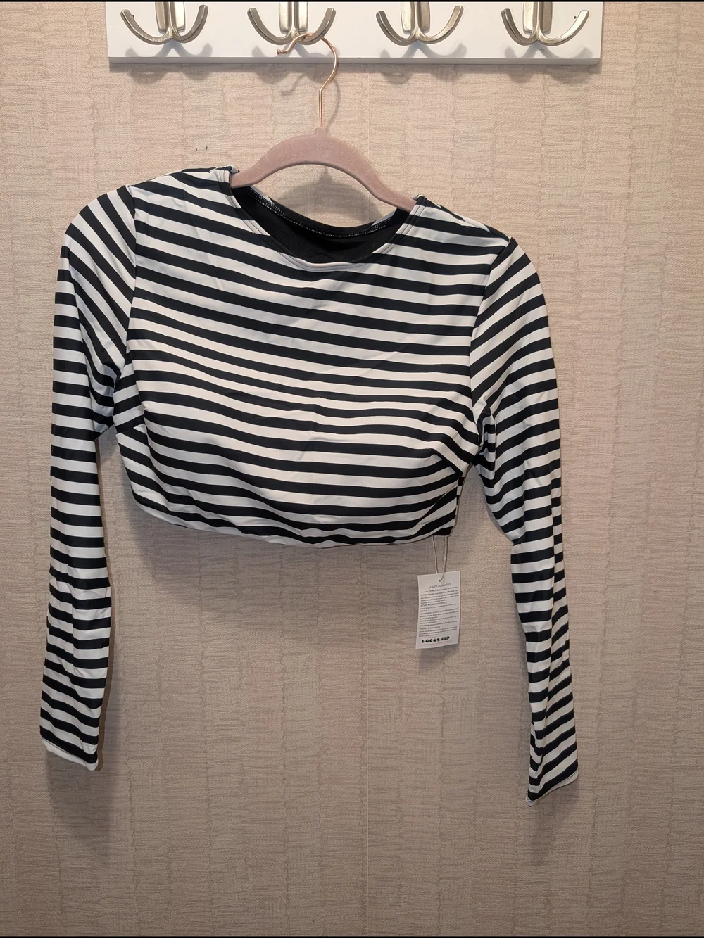 Black & White Striped Long-Sleeve Crop Top Swim Rash Guard COCOSHIP Size 8